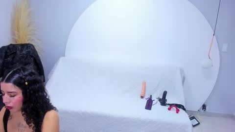 c4roline1_ online show from November 5, 11:16 pm