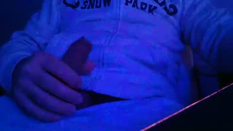 Snapshot of c534963 chatting on December 3, 11:57 pm supersperm online show from December 3, 11:57 pm