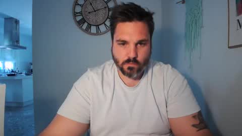 Snapshot of c66752837 chatting on June 2, 9:11 am clark kent online show from June 2, 9:11 am