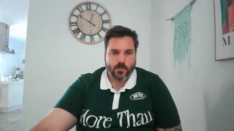 Snapshot of c66752837 chatting on June 9, 10:49 am clark kent online show from June 9, 10:49 am