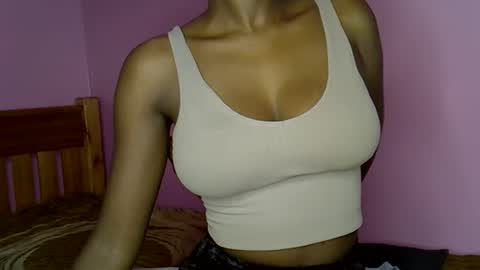 C--trish online show from January 8, 4:42 pm