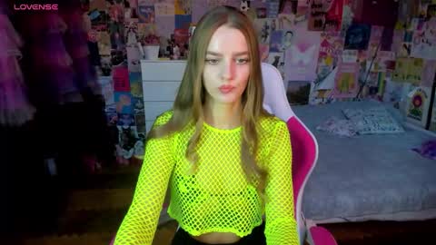 Emily  online show from October 8, 1:09 pm