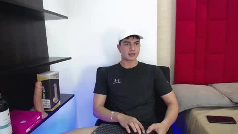 Snapshot of cady_hot chatting on October 14, 8:53 pm Cady online show from October 14, 8:53 pm