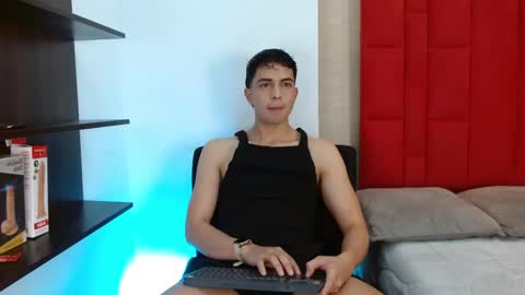 Snapshot of cady_hot chatting on November 11, 8:31 pm Cady online show from November 11, 8:31 pm