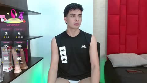 Snapshot of cady_hot chatting on November 19, 8:42 pm Cady online show from November 19, 8:42 pm