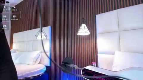 CailynBrown online show from November 13, 4:44 am