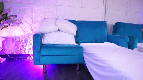 Snapshot of cailynbrowm chatting on March 1, 4:25 am CailynBrown online show from March 1, 4:25 am