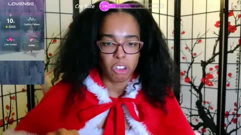 Snapshot of caitlincoxxx chatting on December 26, 4:10 am Caitlins Coxxx online show from December 26, 4:10 am