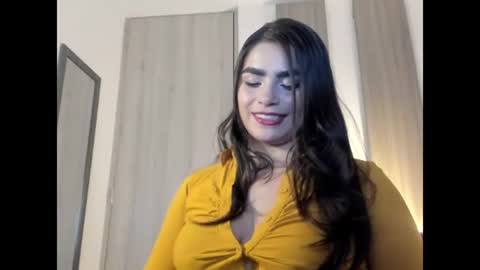 Snapshot of caitlingomez0 chatting on June 12, 1:48 am caitlingomez0 online show from June 12, 1:48 am