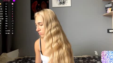 Snapshot of caitlinmorgenroth chatting on November 24, 4:34 am Kate online show from November 24, 4:34 am