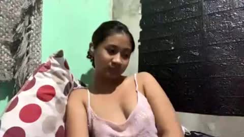 Snapshot of caitlyn_5 chatting on April 10, 3:39 pm Hi im Caitlyn online show from April 10, 3:39 pm