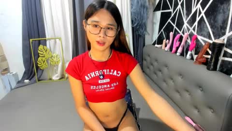 Snapshot of caitlyn_nuty chatting on July 13, 9:12 am C A I T L Y N online show from July 13, 9:12 am