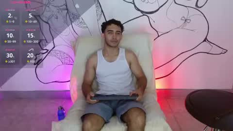 Snapshot of caius_bigcock1 chatting on June 11, 12:14 pm caius online show from June 11, 12:14 pm