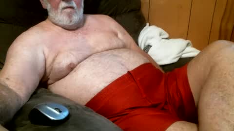 Snapshot of cajungrey75 chatting on December 7, 1:40 pm cajungrey online show from December 7, 1:40 pm