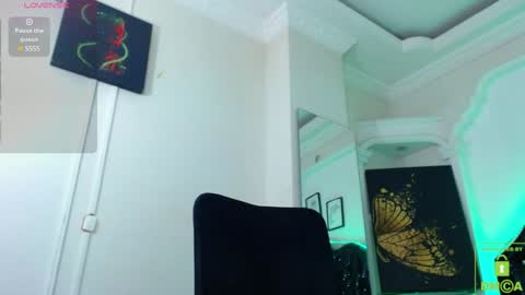 Snapshot of calavalerio chatting on December 7, 6:15 pm Valerio online show from December 7, 6:15 pm