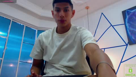 Snapshot of calavalerio chatting on December 11, 8:39 pm Valerio online show from December 11, 8:39 pm