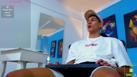 Snapshot of calavalerio chatting on December 27, 11:53 pm Valerio online show from December 27, 11:53 pm