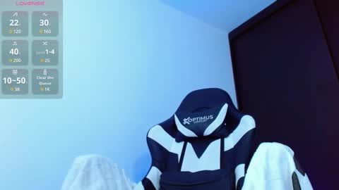 Snapshot of calavalerio chatting on March 12, 7:59 pm Valerio online show from March 12, 7:59 pm