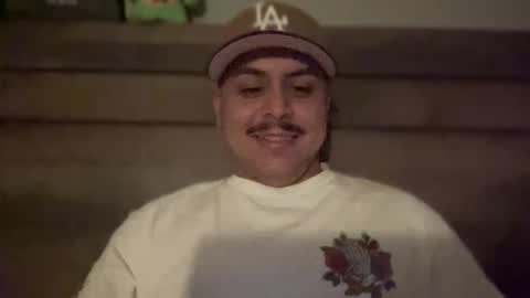 Snapshot of cali_boy818 chatting on February 8, 6:33 am . online show from February 8, 6:33 am