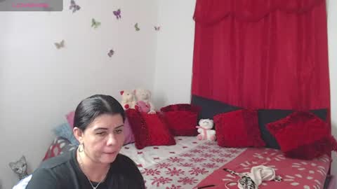 Snapshot of caliente_in_passion chatting on June 12, 4:55 am caliente_in_passion online show from June 12, 4:55 am