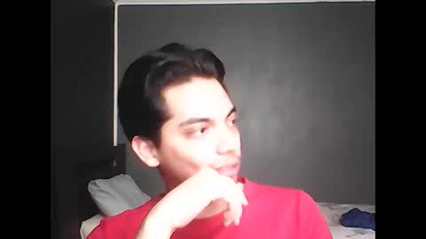 Snapshot of caligula_99 chatting on February 3, 6:35 pm Calgula online show from February 3, 6:35 pm