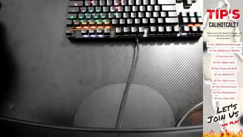 Snapshot of calihotcaliente27 chatting on October 11, 11:09 am calihotcaliente27 online show from October 11, 11:09 am