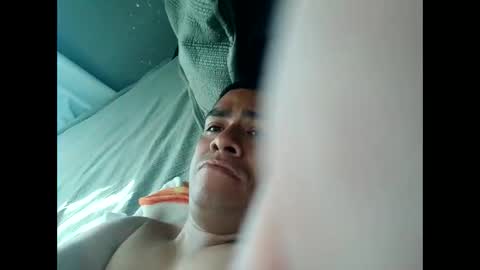 Snapshot of calilober chatting on November 19, 9:59 pm calilober online show from November 19, 9:59 pm