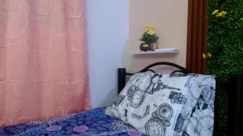 Snapshot of calimasalas2 chatting on February 26, 1:04 am calimasalas2 online show from February 26, 1:04 am