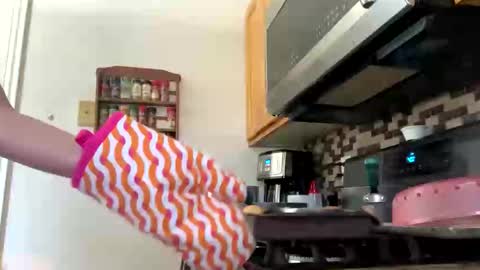 calishop1 online show from March 19, 8:35 pm