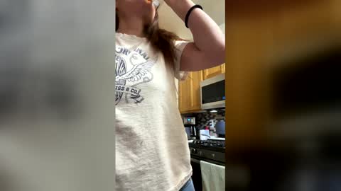 calishop1 online show from April 18, 3:21 am