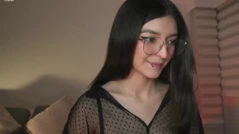   online show from April 17, 1:19 am