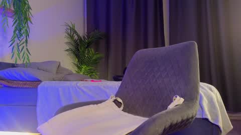 Callista online show from December 8, 8:58 pm