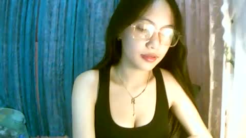 Freya online show from October 3, 3:03 am