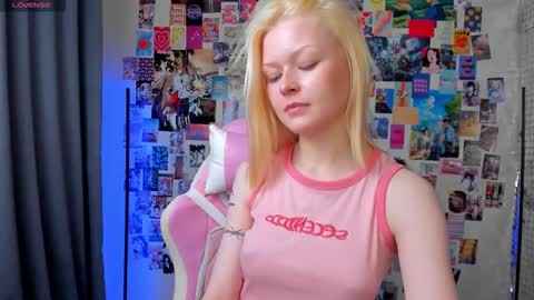 Robin online show from October 26, 11:16 am