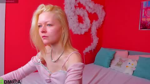 Robin online show from November 15, 3:48 am