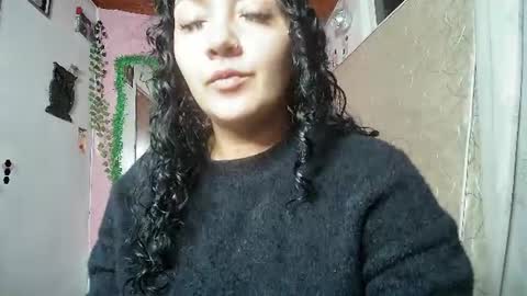 Snapshot of callme_lolas chatting on July 6, 1:13 am paula online show from July 6, 1:13 am