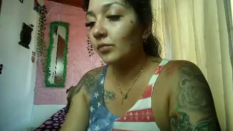 Snapshot of callme_lolas chatting on July 17, 9:19 pm paula online show from July 17, 9:19 pm