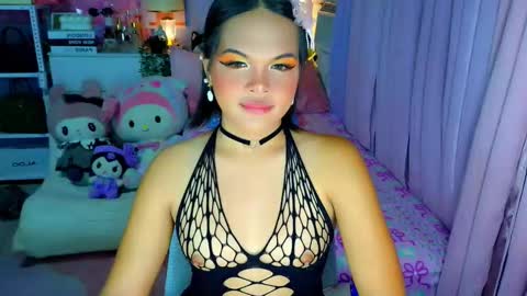 Mia online show from March 9, 4:05 am