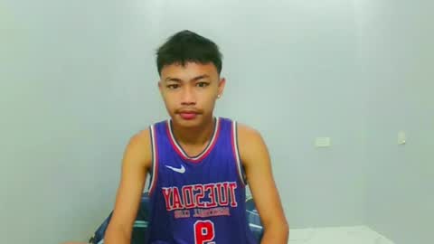 Snapshot of callmebabyceejay_ chatting on April 4, 4:44 am Ceejay online show from April 4, 4:44 am