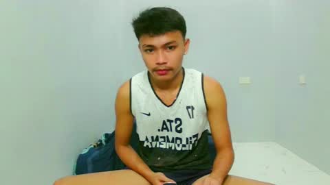 Snapshot of callmebabyceejay_ chatting on April 7, 9:15 pm Ceejay online show from April 7, 9:15 pm
