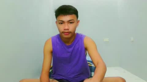 Snapshot of callmebabyceejay_ chatting on April 9, 5:29 am Ceejay online show from April 9, 5:29 am