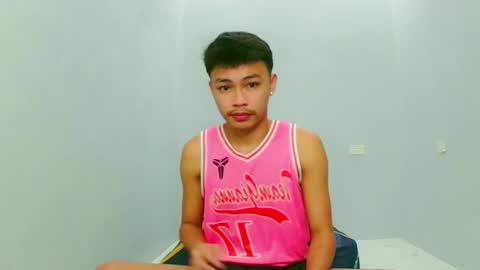 Snapshot of callmebabyceejay_ chatting on April 9, 8:36 pm Ceejay online show from April 9, 8:36 pm