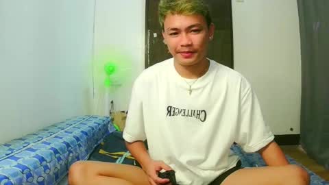 Snapshot of callmebabyceejay_ chatting on April 26, 12:47 pm Ceejay online show from April 26, 12:47 pm