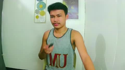 Snapshot of callmebabyceejay_ chatting on May 7, 2:39 am Ceejay online show from May 7, 2:39 am