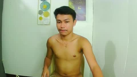 Snapshot of callmebabyceejay_ chatting on May 7, 2:44 pm Ceejay online show from May 7, 2:44 pm