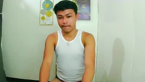 Snapshot of callmebabyceejay_ chatting on May 9, 2:28 am Ceejay online show from May 9, 2:28 am