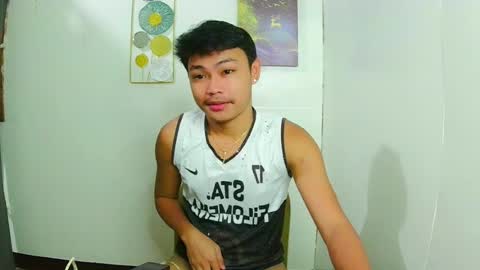 Snapshot of callmebabyceejay_ chatting on May 10, 11:59 am Ceejay online show from May 10, 11:59 am