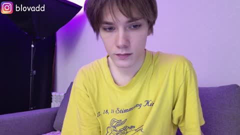 Snapshot of callmenineoneseven chatting on February 2, 3:21 am Nick online show from February 2, 3:21 am