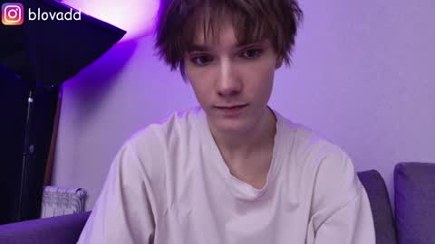 Snapshot of callmenineoneseven chatting on February 7, 4:56 pm Nick online show from February 7, 4:56 pm