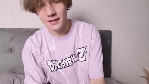 Snapshot of callmenineoneseven chatting on October 1, 7:09 pm Nick online show from October 1, 7:09 pm